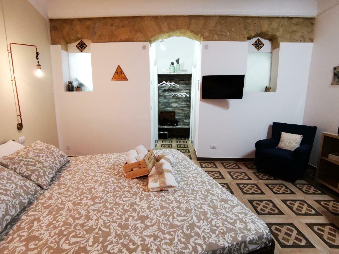 Suite Inn Centro Dimora Storica เอนนา ภายนอก รูปภาพ