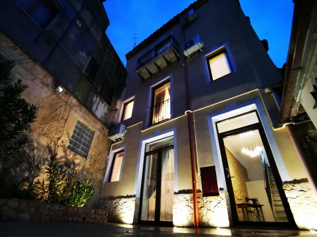 Suite Inn Centro Dimora Storica เอนนา ภายนอก รูปภาพ